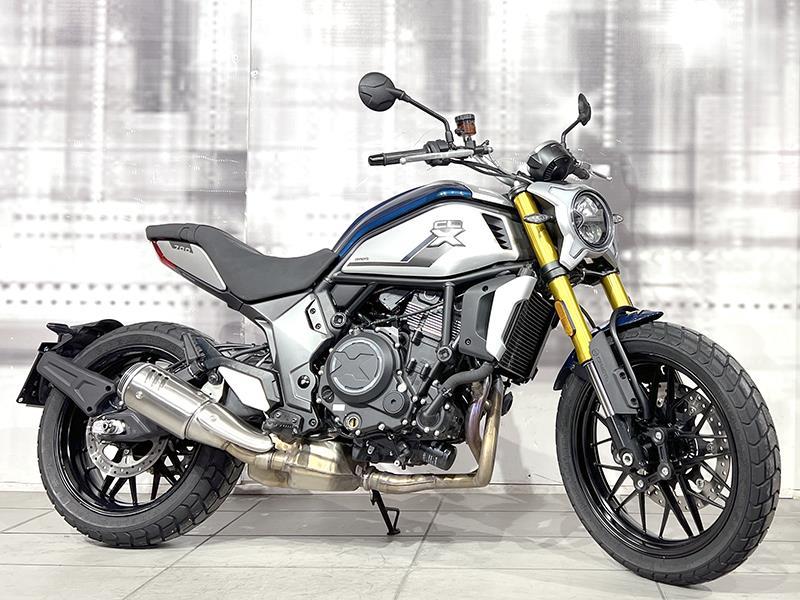 CFMoto 700 CL-X Heritage