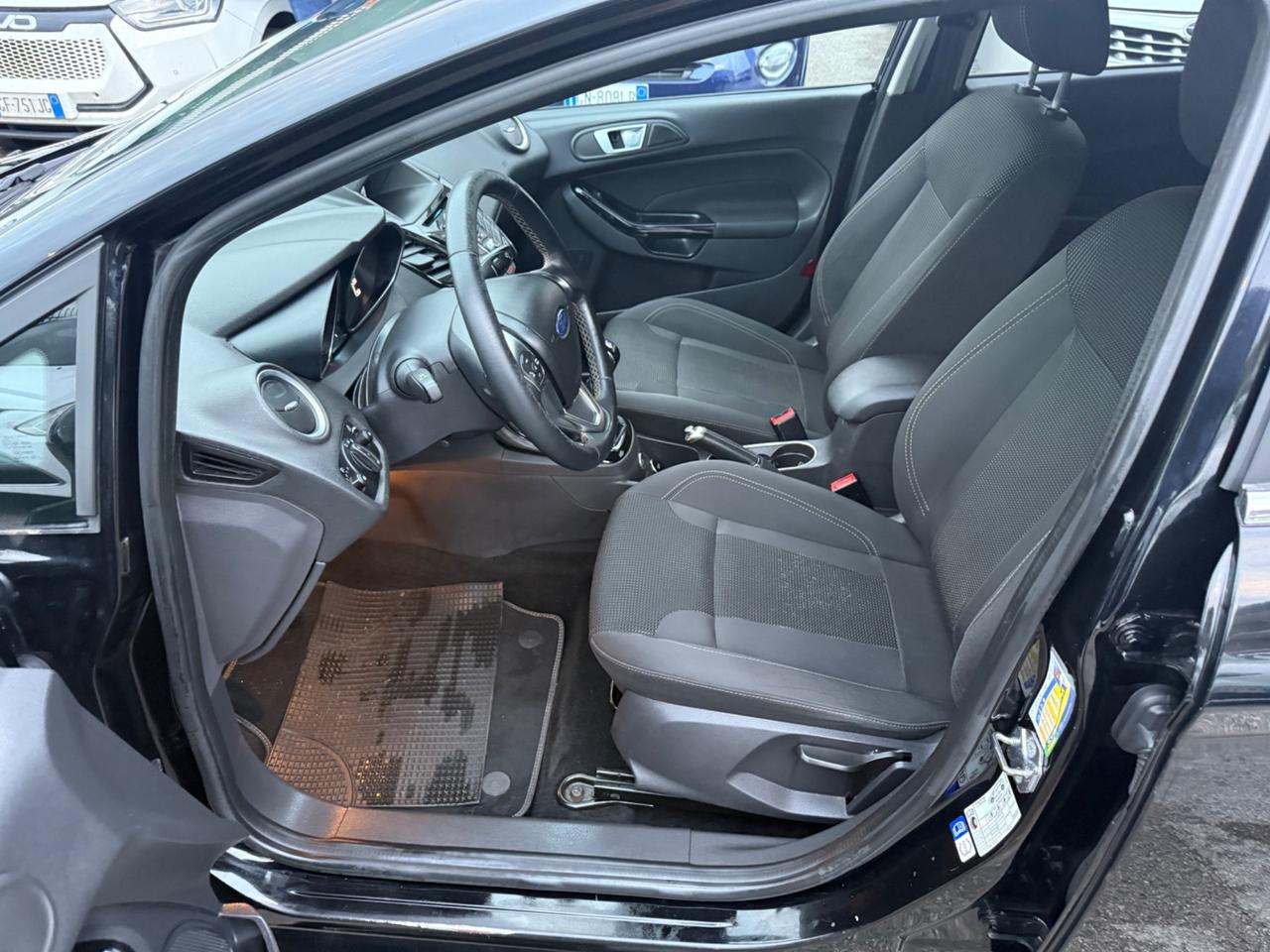 Ford Fiesta 1.4 5p. Bz.- GPL Titanium Perfetta