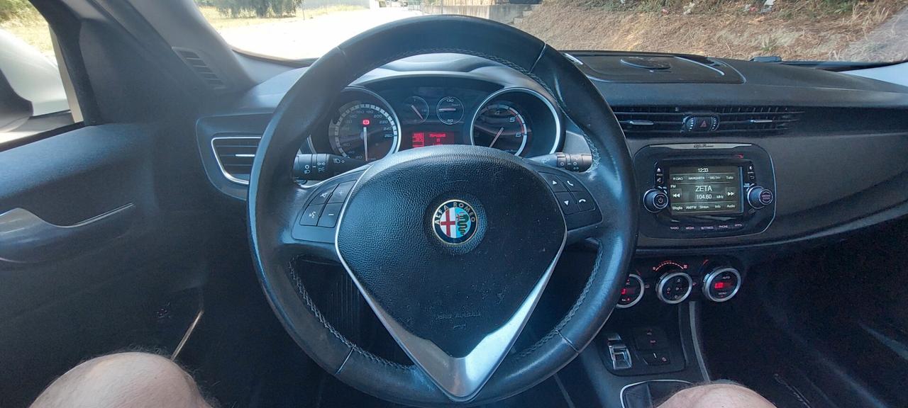 GIULIETTA 1,6 DIESEL SUPER JTD-M 105 CV X NEOPATENTATI LEGA TELEFONO STRAFULL IMPECCABILE