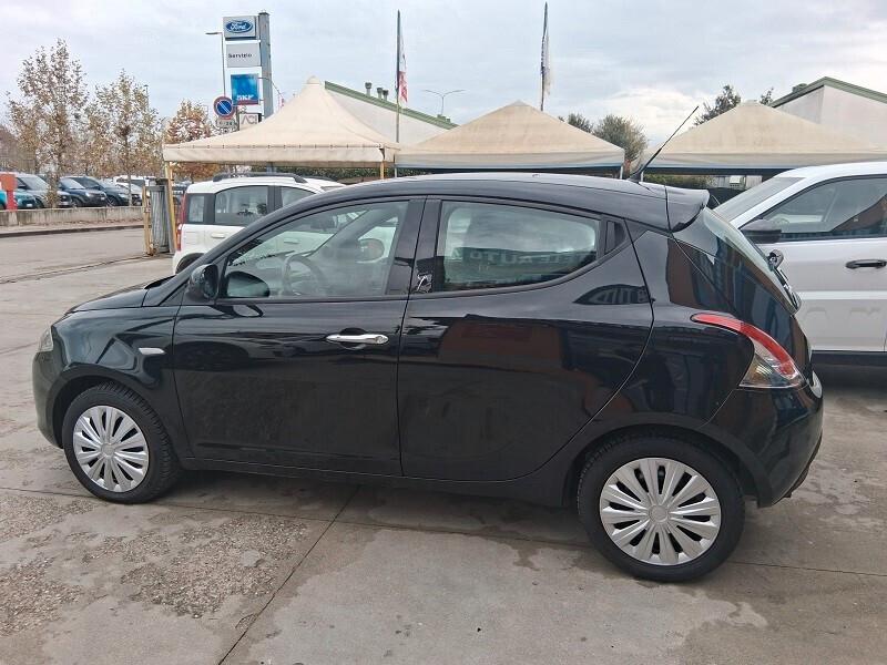 Lancia Ypsilon 1.3 MJT 16V 95 CV 5 porte S&S Silver