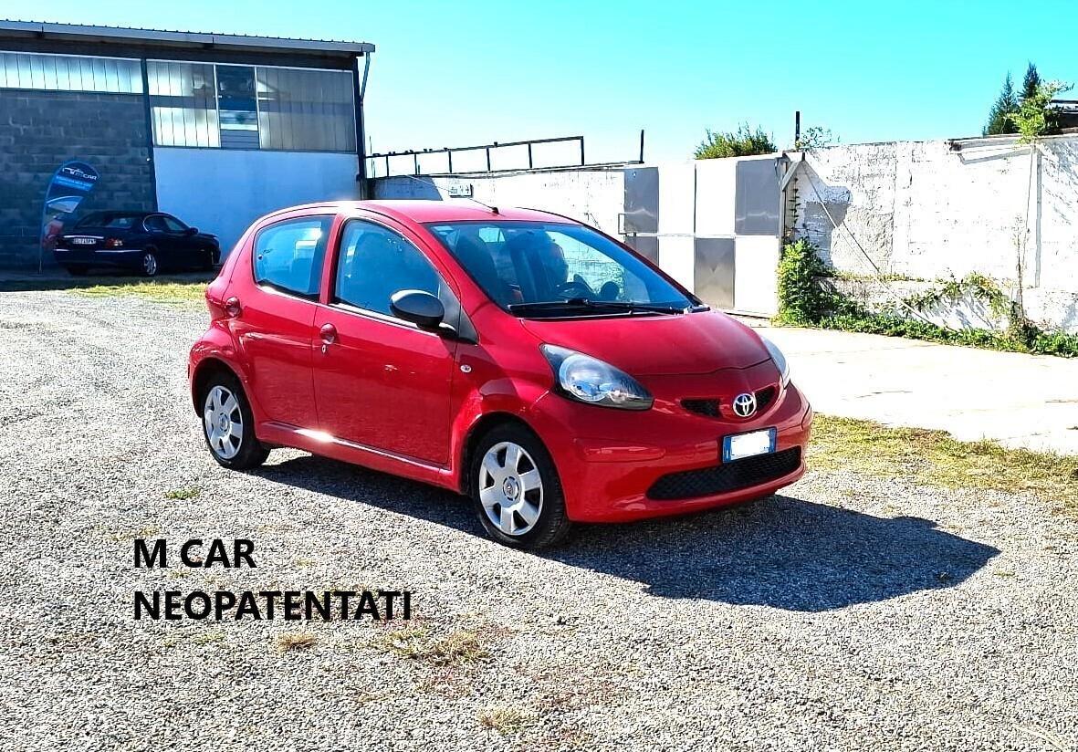 Toyota Aygo 1.0 5 porte NEOPATENTATI