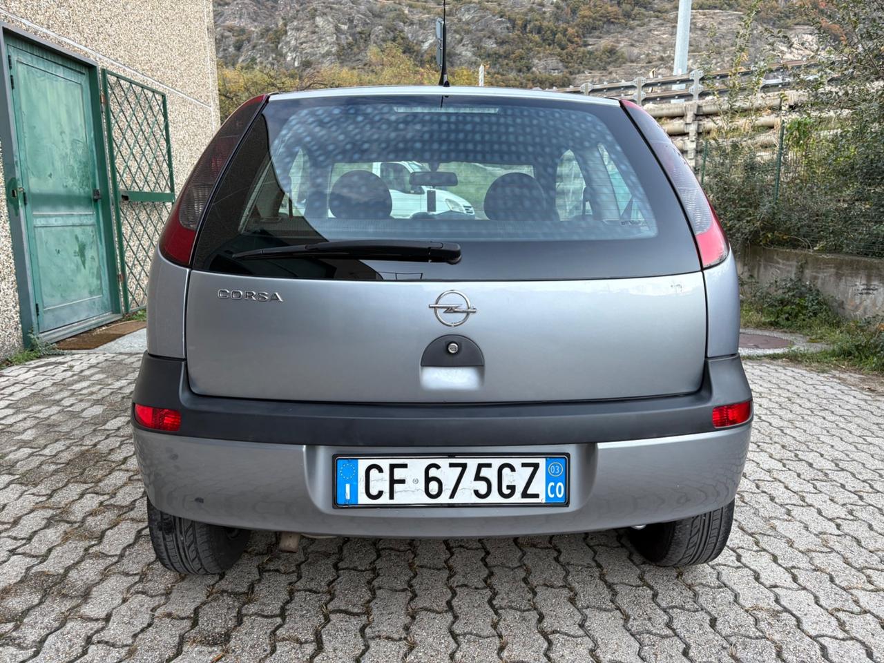 Opel Corsa 1.2i 3 porte Club - 84.000 KM