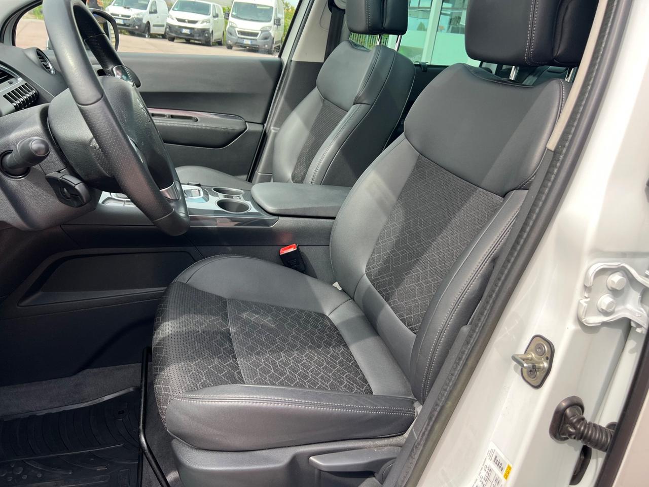 Peugeot 3008 1.6 HDi 115CV Allure