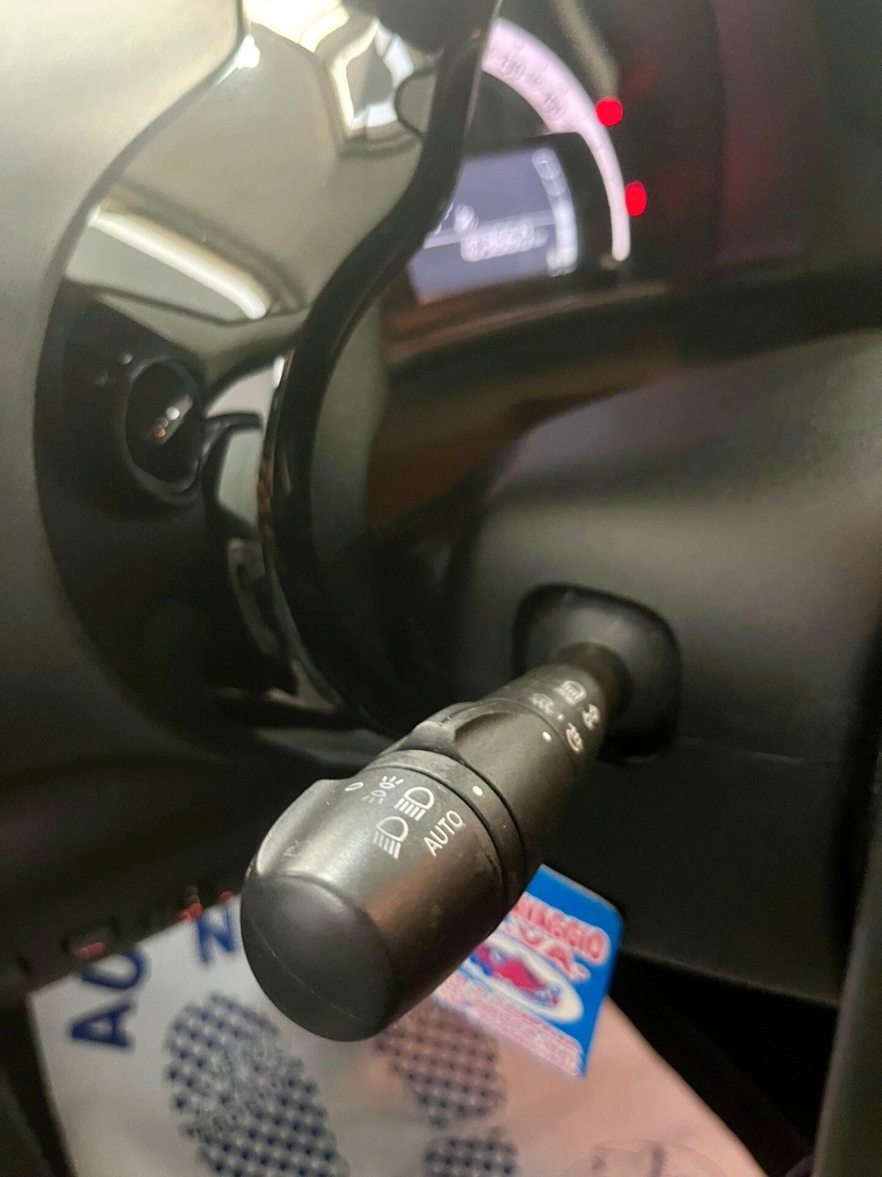 Renault Twingo TCe 90 CV EDC Intens