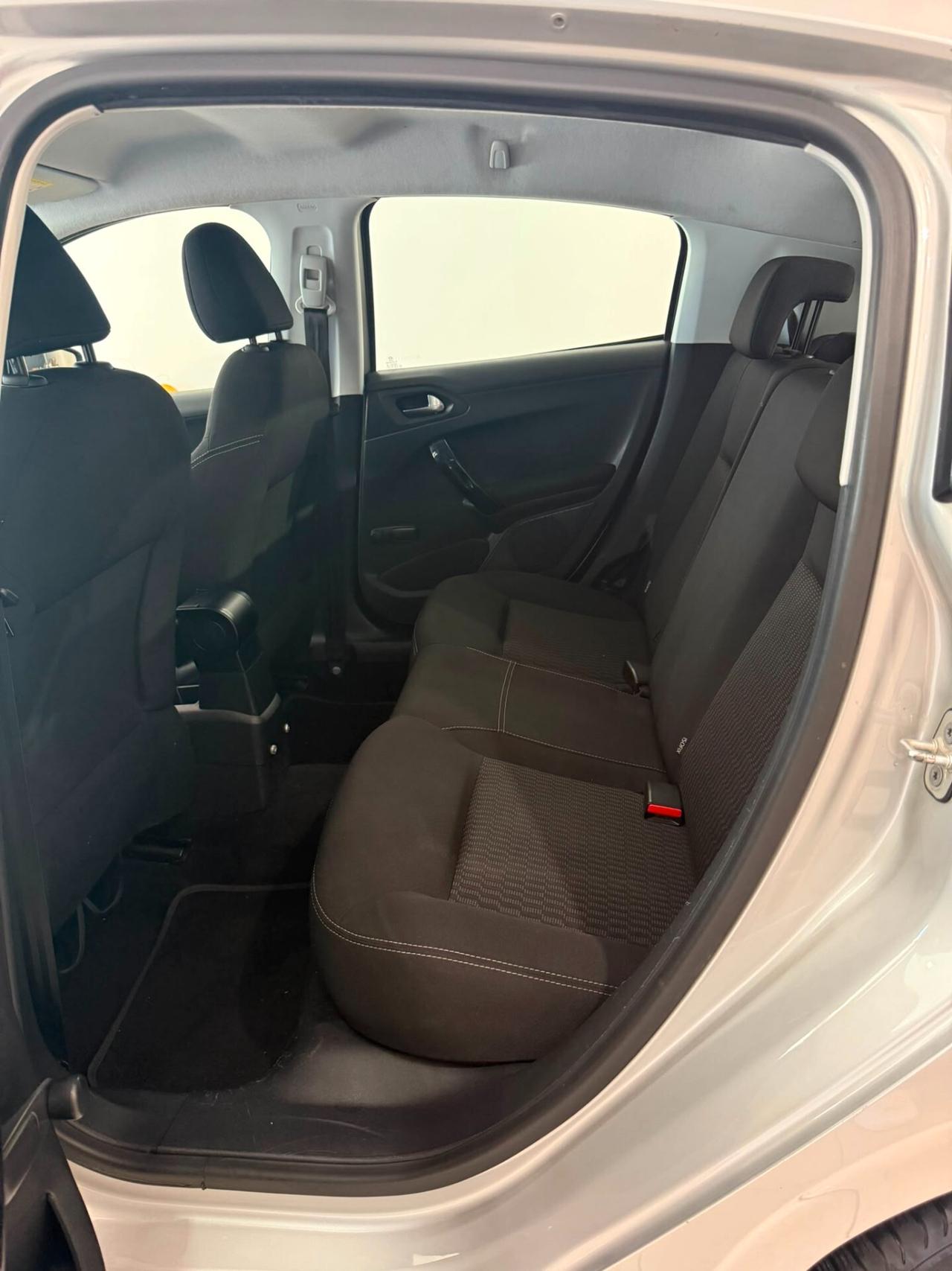 Peugeot 208 1.6 DIESEL 75CV ALLURE PACK