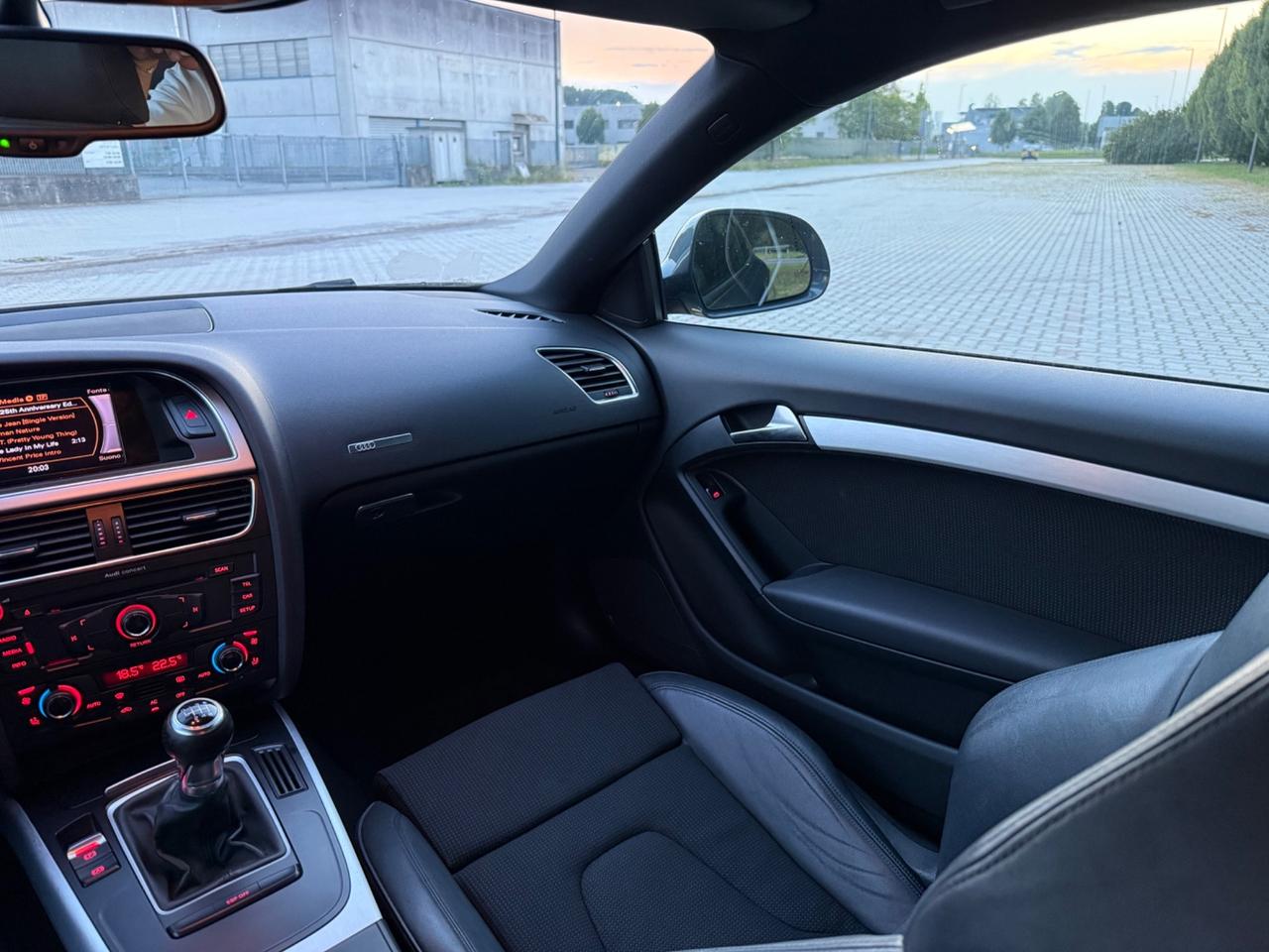 Audi A5 2.0 TDI S-LINE