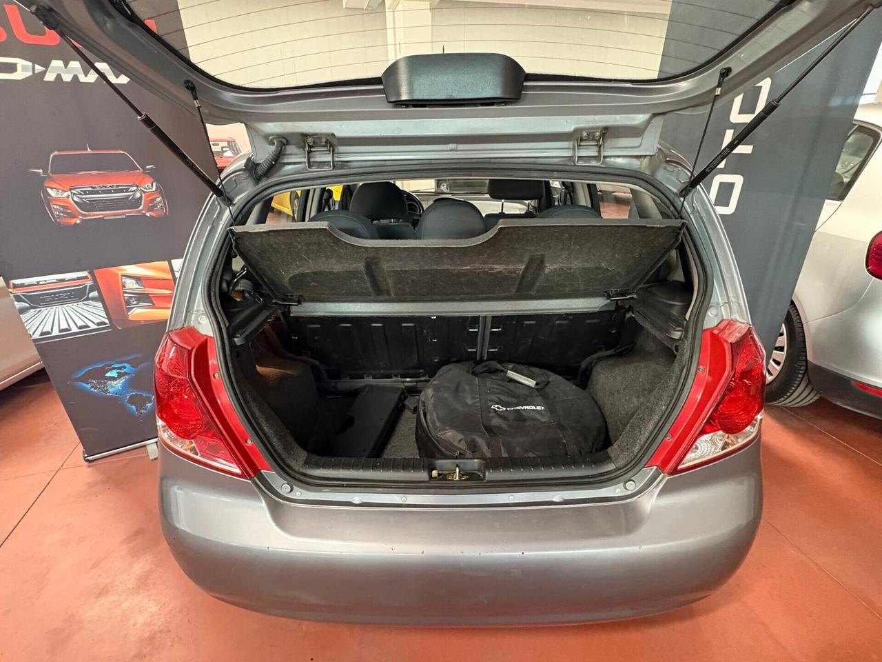 CHEVROLET KALOS benzina-GPL 1200 CV 72 Con Km 133.658 Tagliandati Per NEOPATENTATI Garanzia 12 mesi