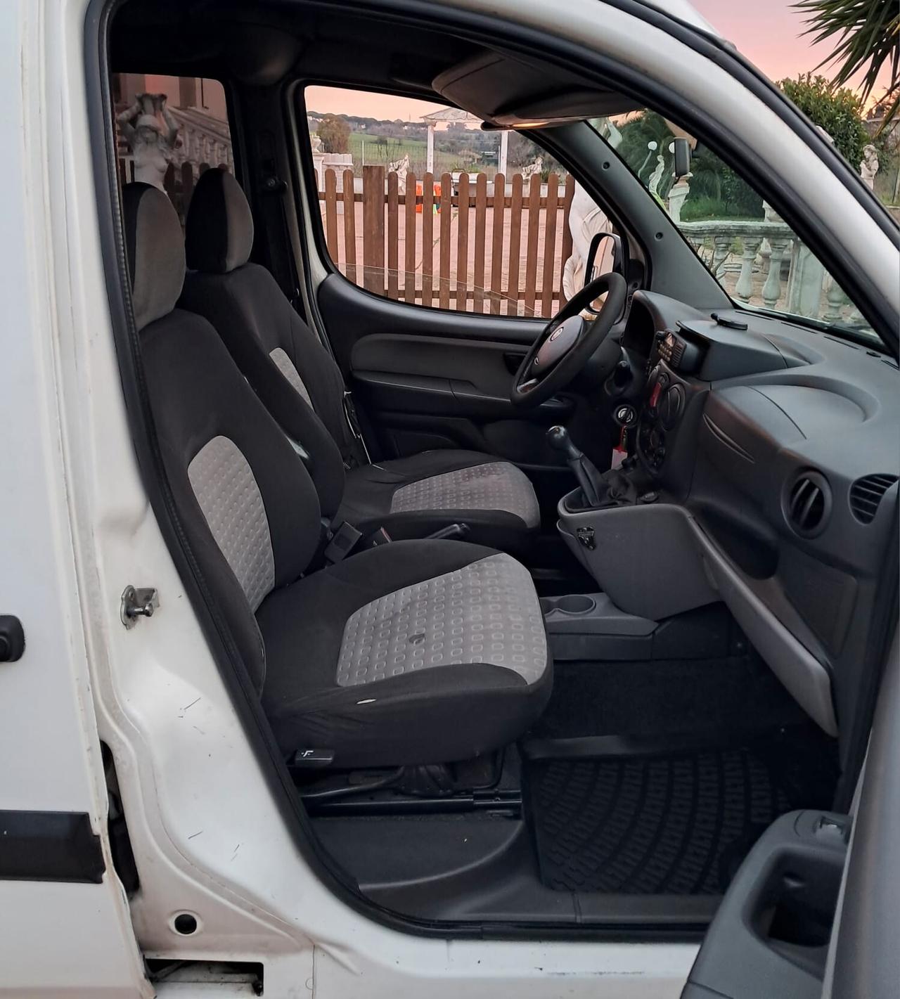 Fiat Doblo Doblò 1.9 120cv TETTO ALTO TRASPORTO DISABILI unipro'