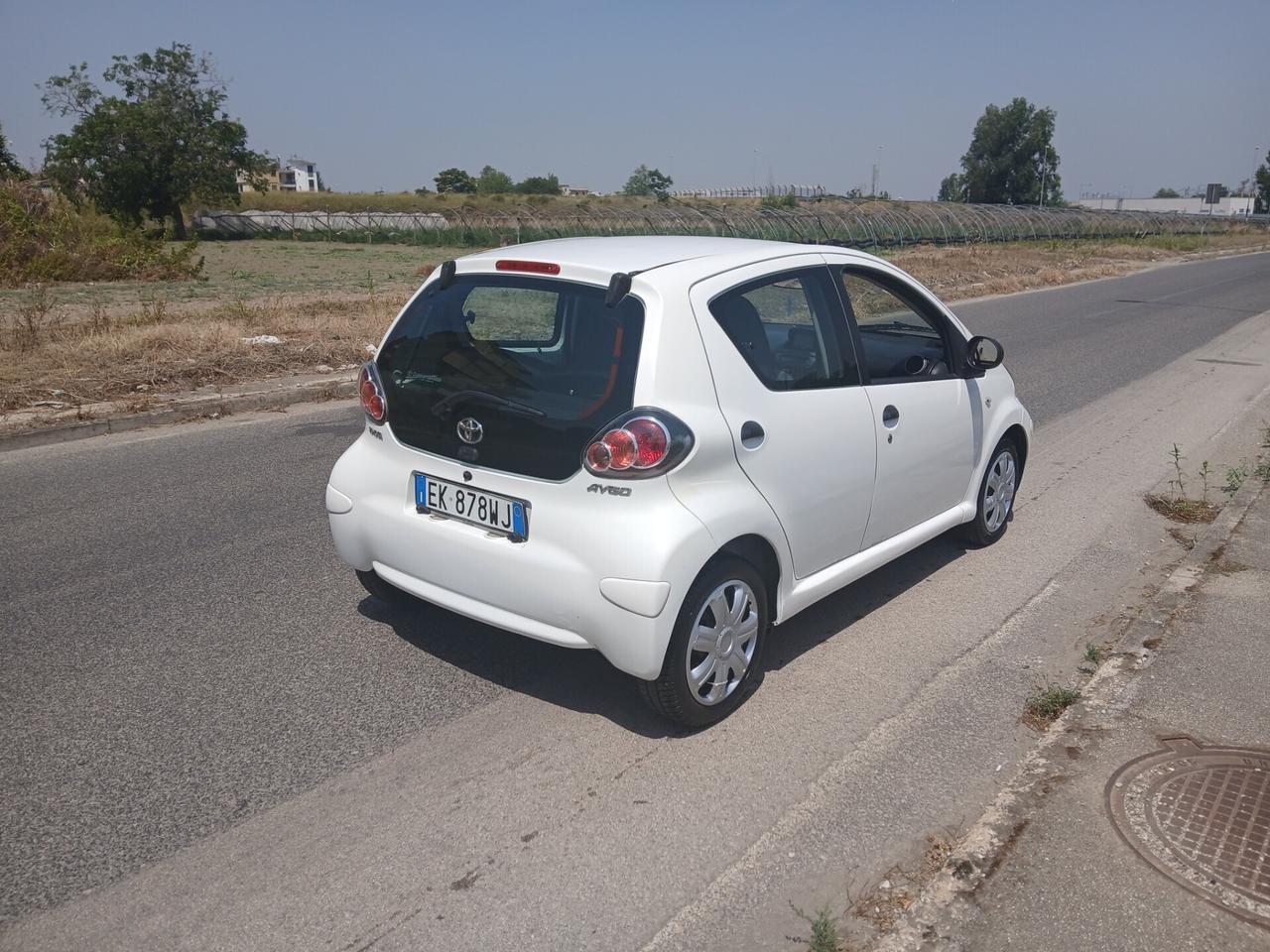 Toyota Aygo 1.0 12V VVT-i 5 porte Lounge Connect