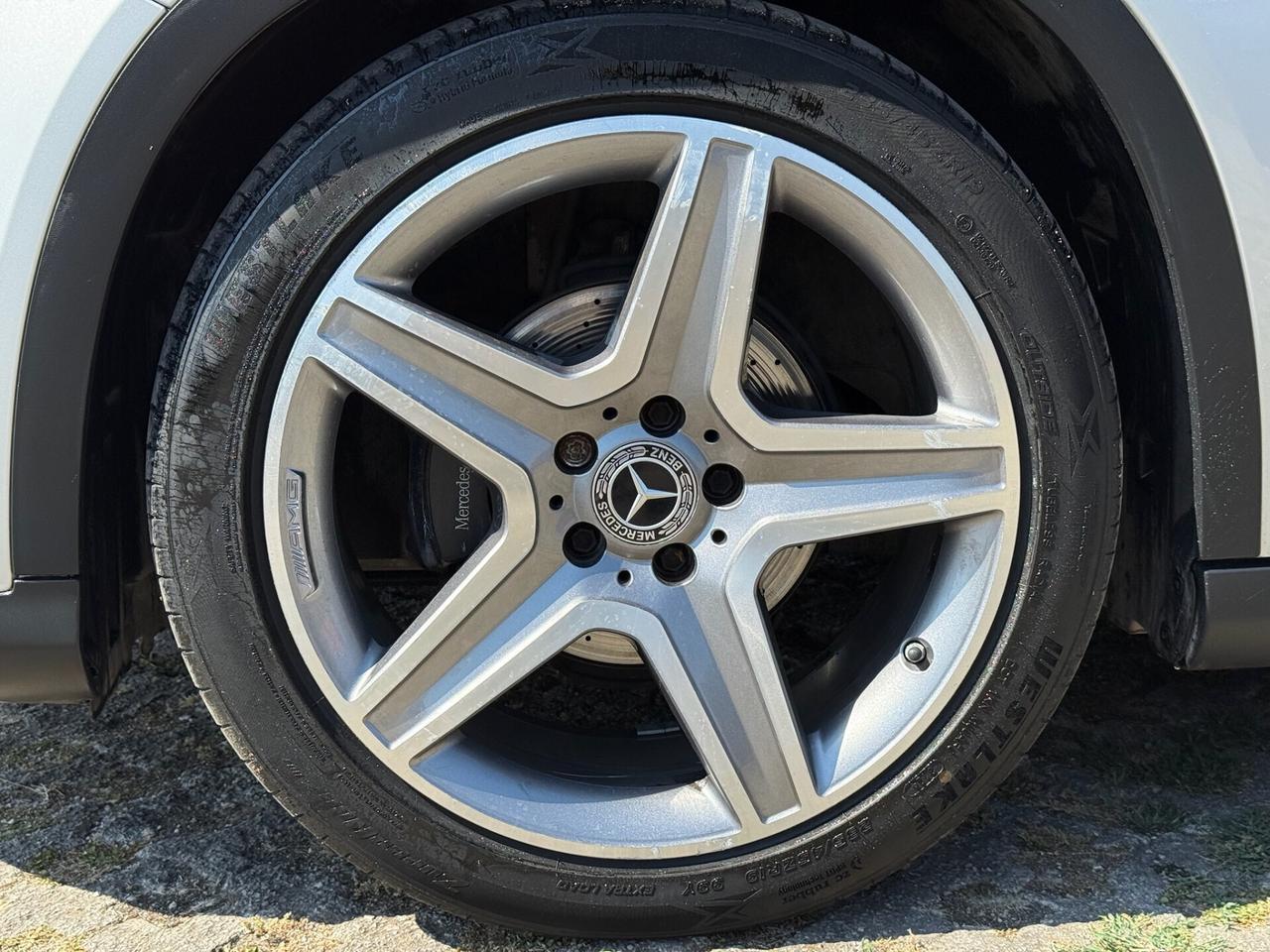 MERCEDES GLA 200d 2017 Premium Exclusive AMG