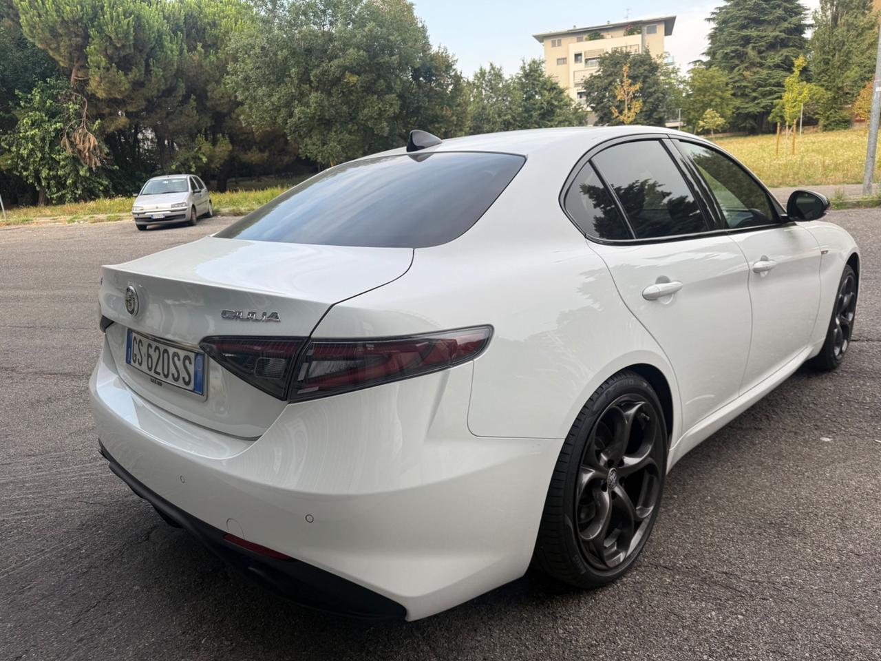 Alfa Romeo Giulia 2.2 Turbodiesel 210 CV AT8 AWD Q4 Tributo Italiano