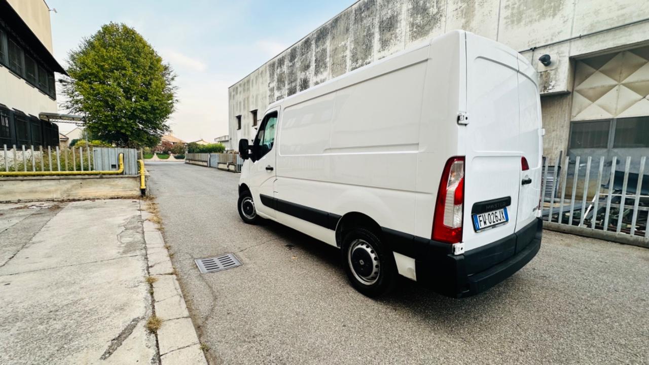Renault master. Furgone. Euro6