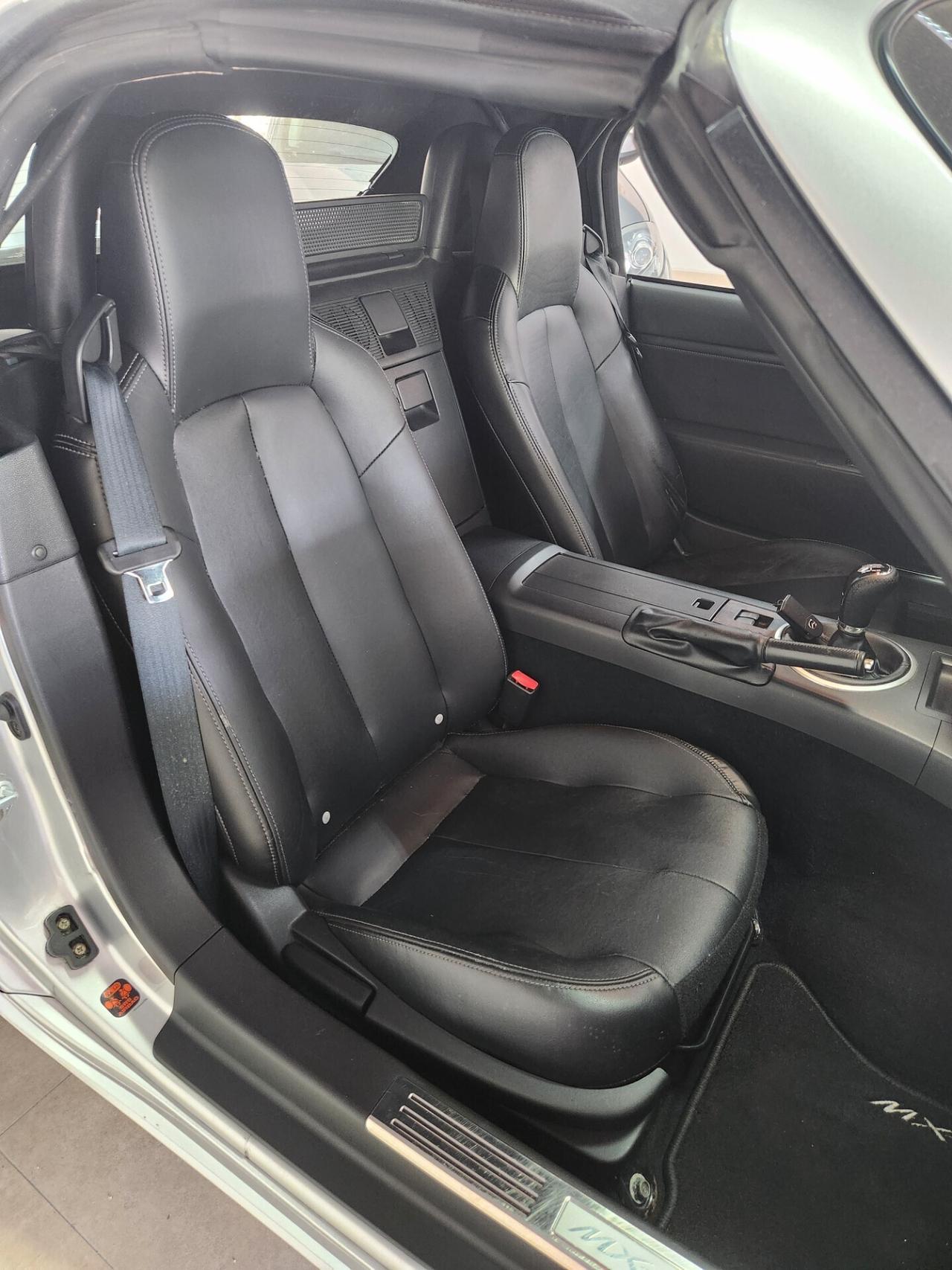Mazda MX-5 1.8b 16V CABRIO