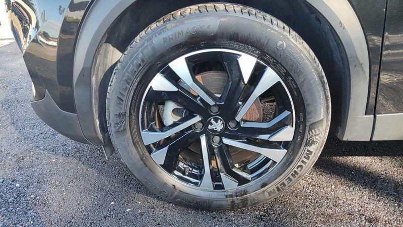 Peugeot 2008 motore elettrico 136 CV Allure Pack