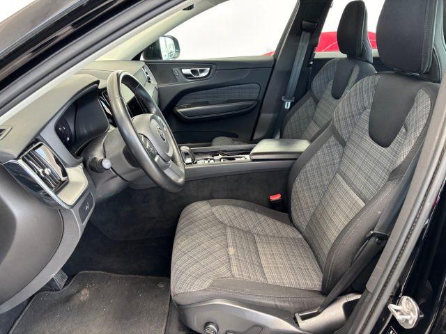 VOLVO XC60 B4 (d) automatico Essential N1