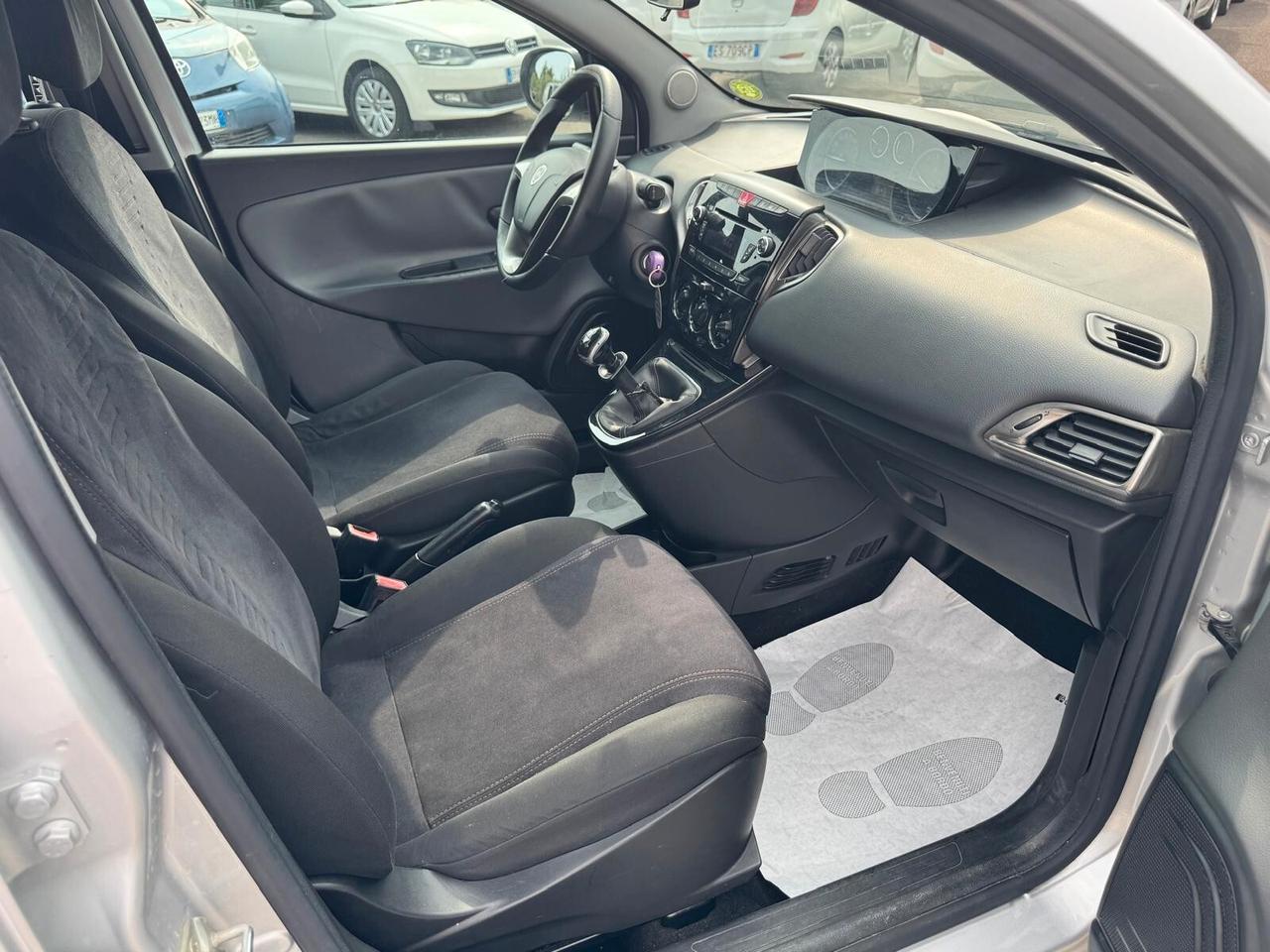 Lancia Ypsilon 1.2 GPL NEOPATENTATI 2014