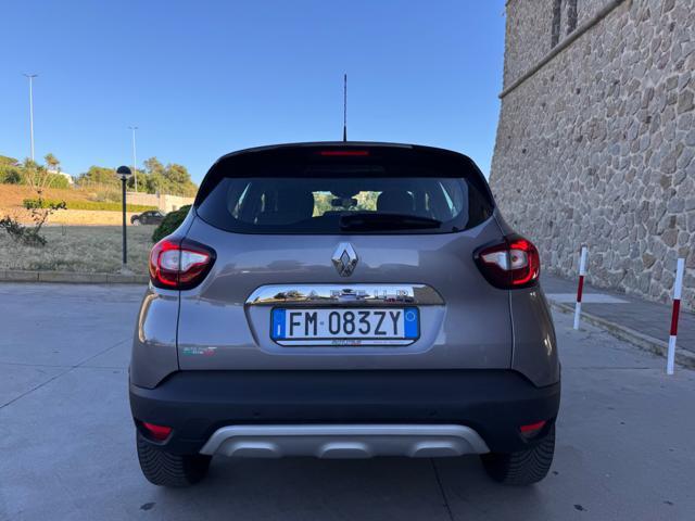 RENAULT Captur DCI 90CV NAVI+RCAM+BICOLOR+17'+2PDC+KEYLESS