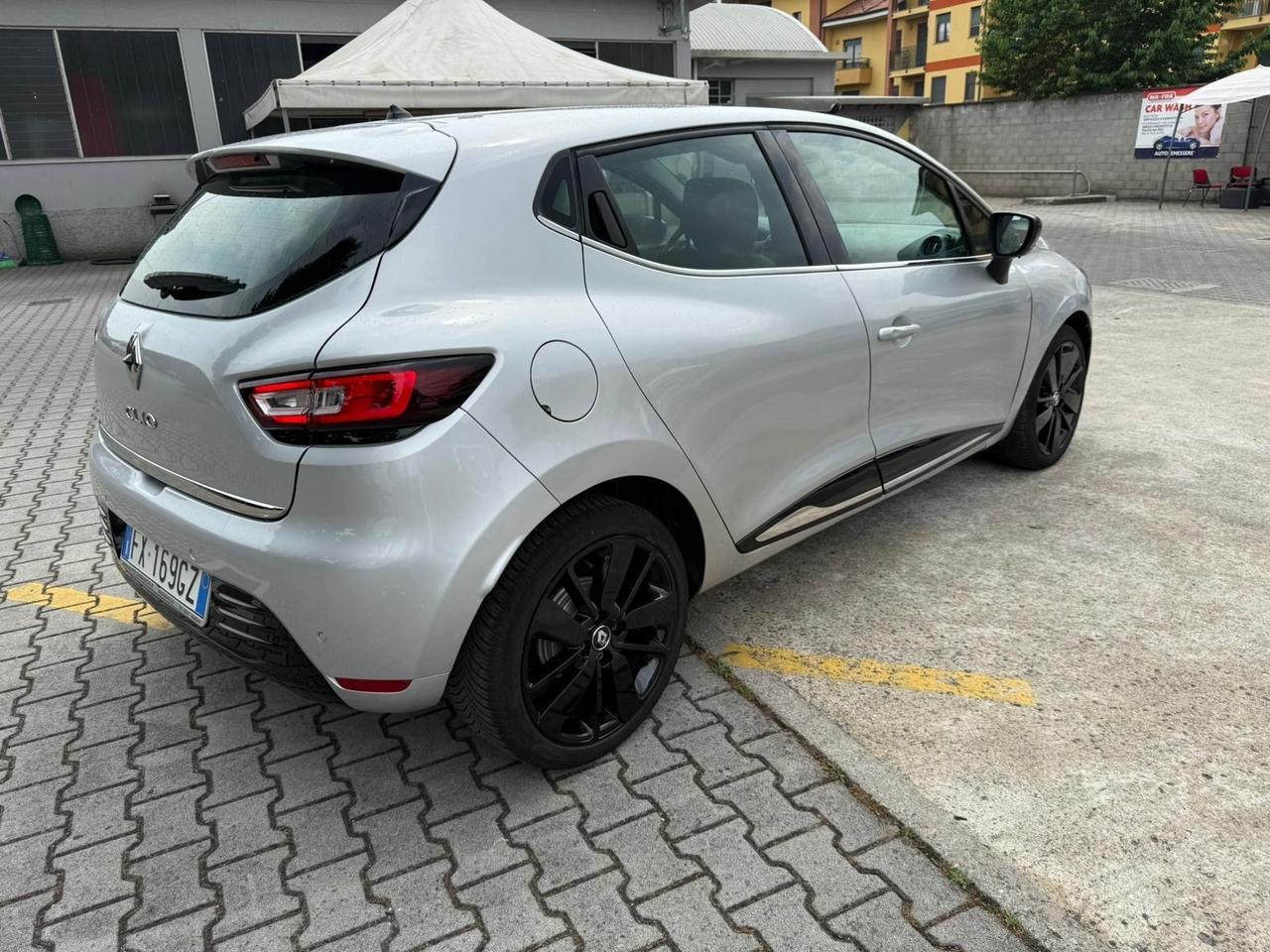 Renault Clio 5 porte Moschino 23200km neopatentati