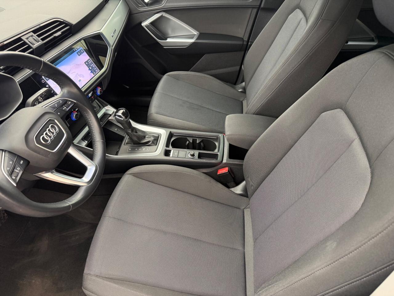 Audi Q3 35 TDI S tronic Business Advanced
