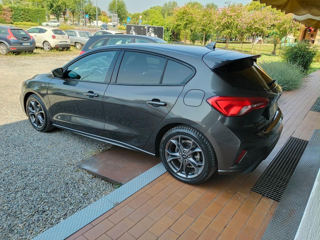 Ford Focus 1.0 EcoBoost Hybrid 125 CV 5p. ST-Line