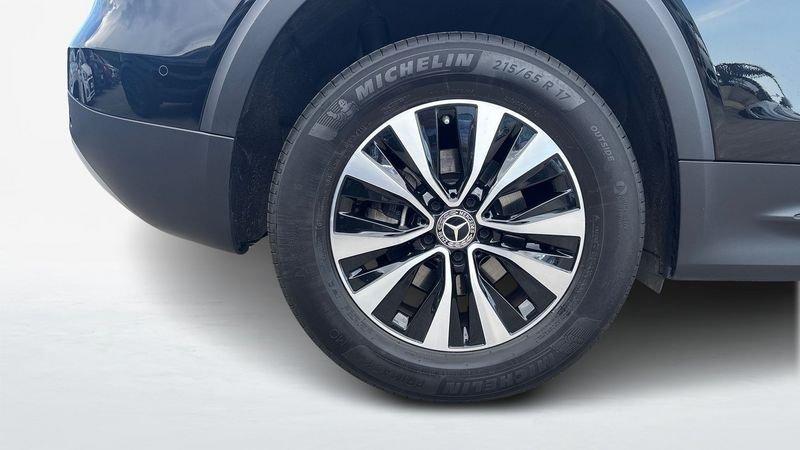 Mercedes-Benz GLB - X247 2019 180 D Premium 8G-DCT
