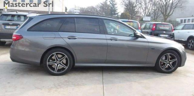 MERCEDES-BENZ E 300 Classe E SW de eq-power Premium auto - FZ413HM