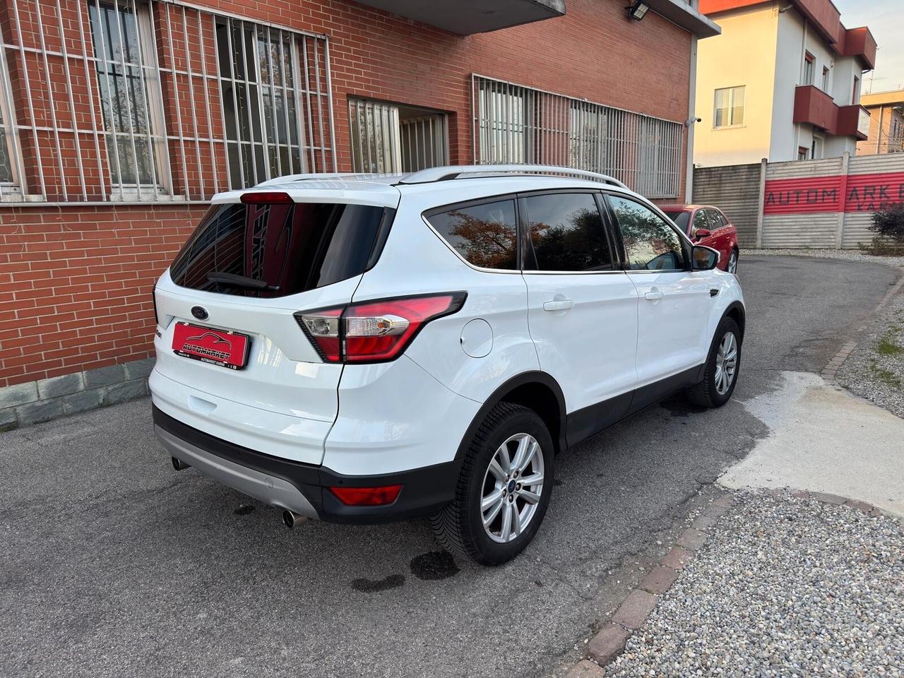 Ford Kuga 1.5 TDCI 120CV 2WD Titanium