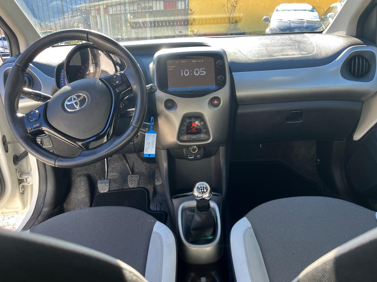 Toyota Aygo 1.0 VVT-i 69 CV 5 porte x-business