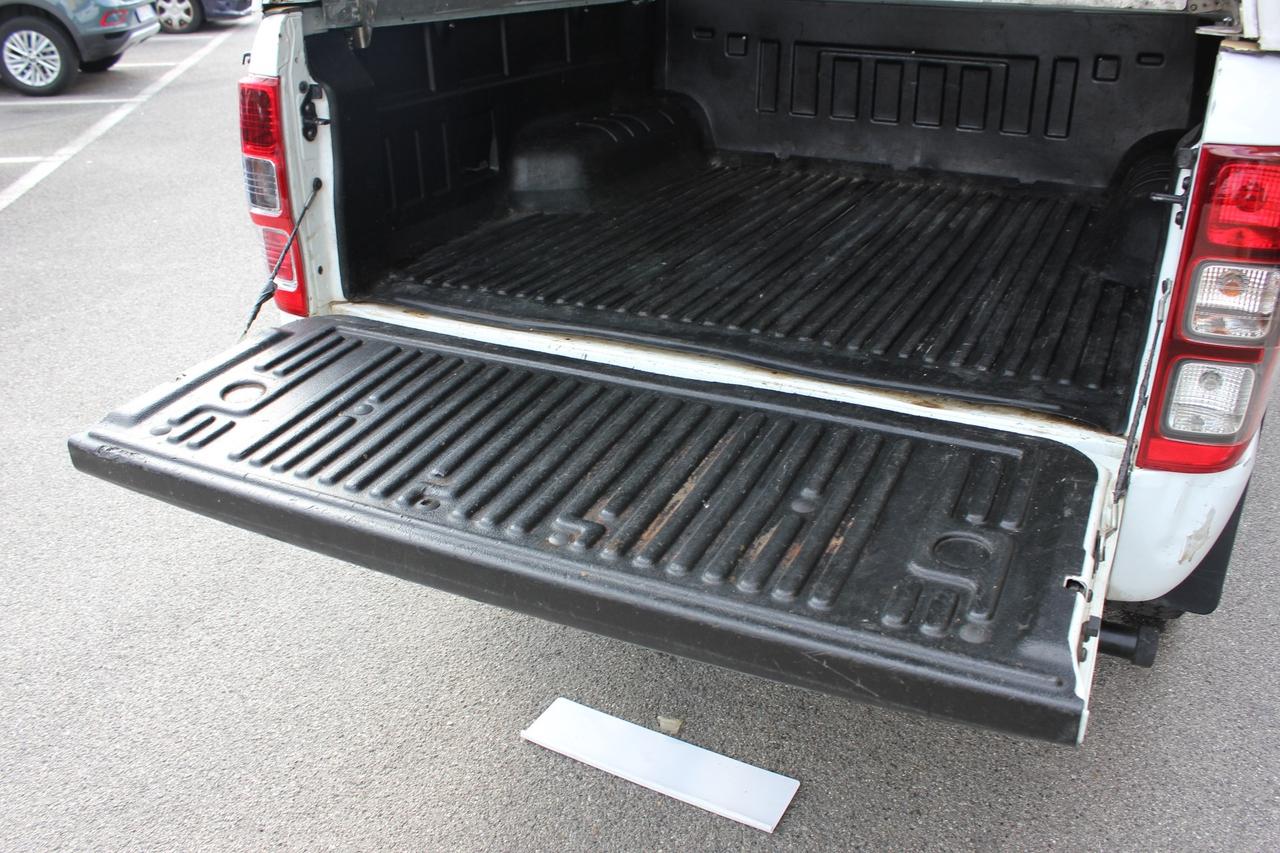 FORD RANGER 2.2 TDCI DOUBLE CAB XL HARD TOP CON TAPPARELLE LATERALI