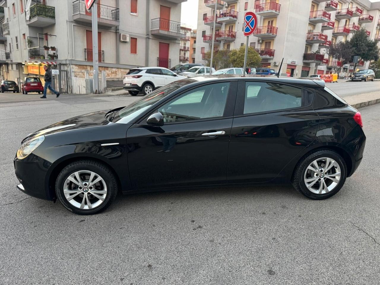 Alfa Romeo Giulietta 1.6 M.jet Distinctive * 2016 * Navi * Garantita 12 Mesi