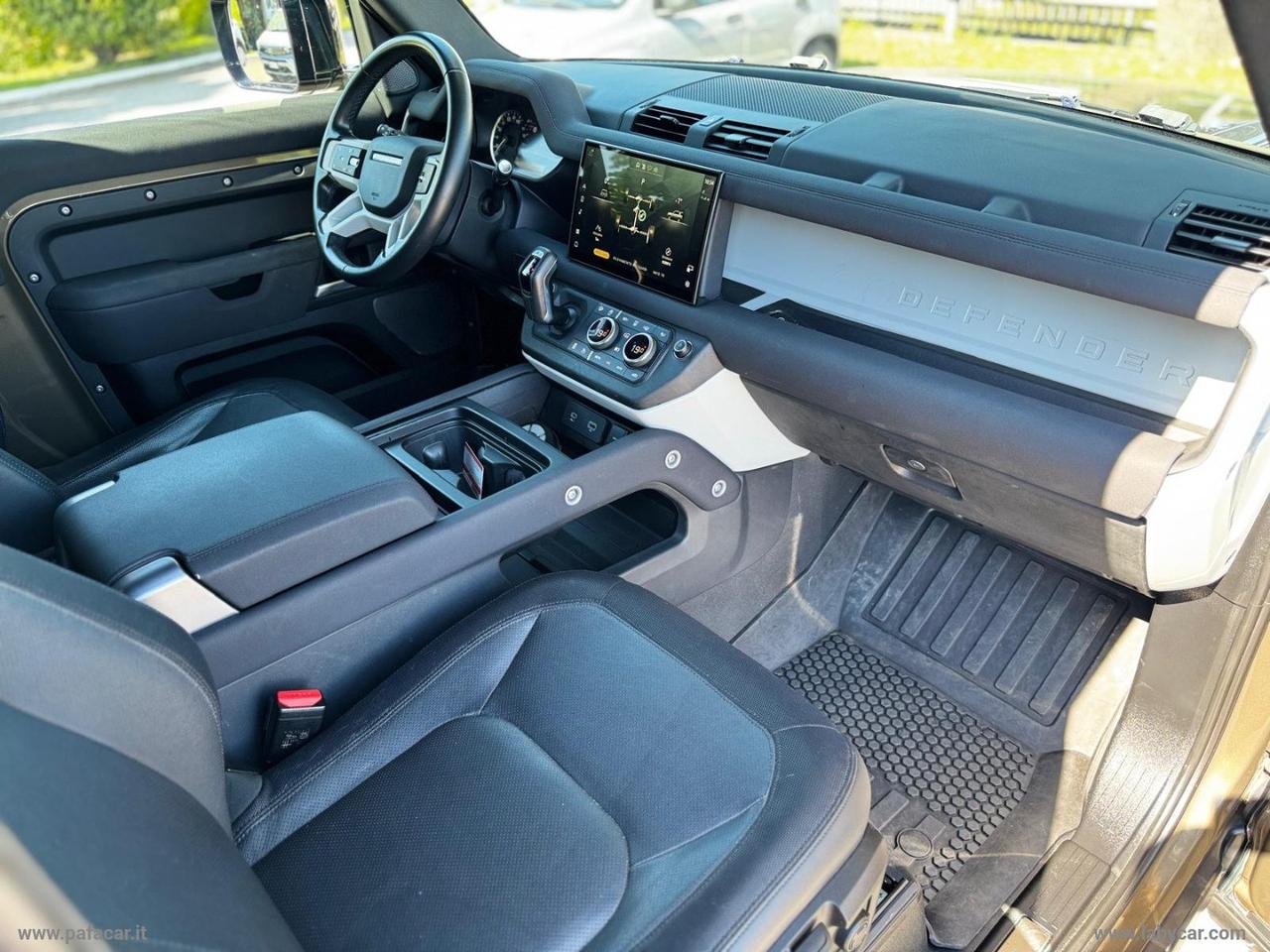 LAND ROVER Defender 90 3.0D I6 200 CV X-Dynamic S