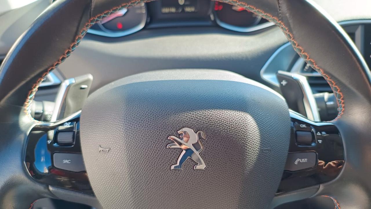 Peugeot 308 PureTech Turbo 130 S&S EAT8 Tech Edition