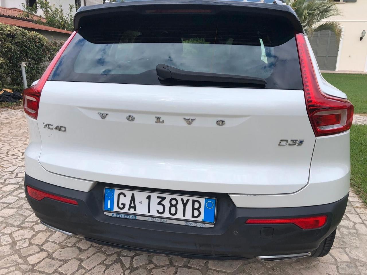 Volvo XC40 D3 Geartronic R-design UNICO PROPRIETARIO IVA DEDUCIBILE GARANZIA CONFORMGEST COMPLETA 12 MESI RINNOVABILE FINO A 60 MESI