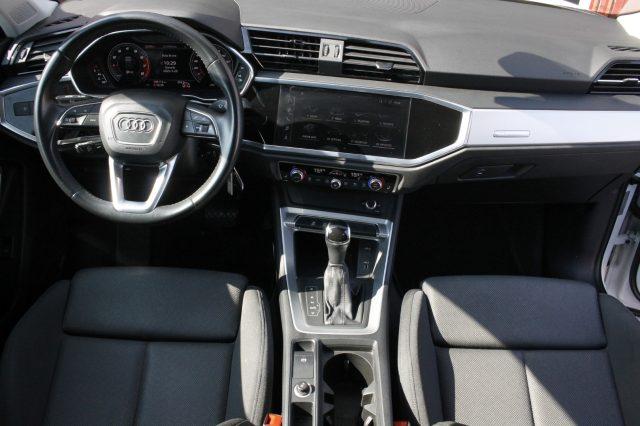 AUDI Q3 35 TFSI S tronic Business Advanced