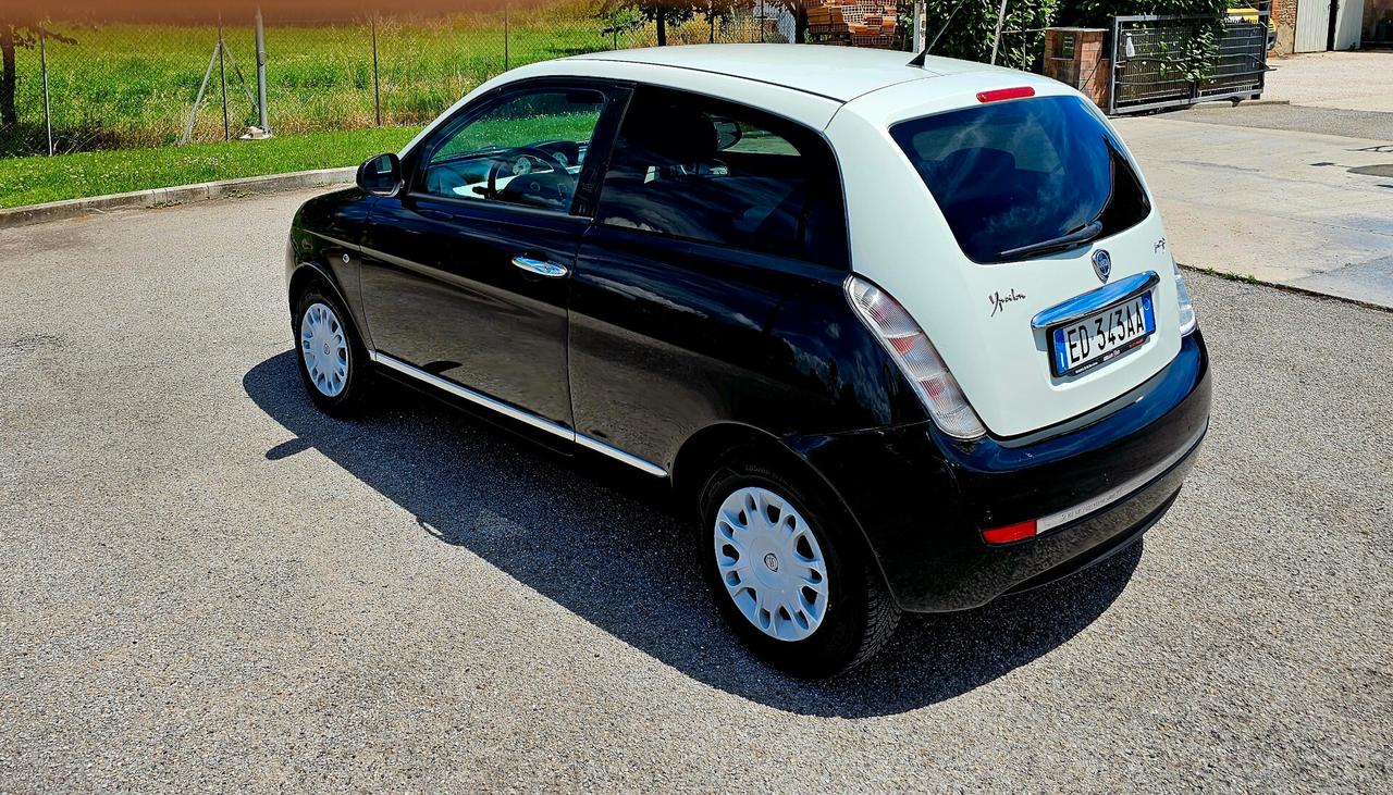 Lancia Ypsilon 1.3 MJT 75 CV Platinum