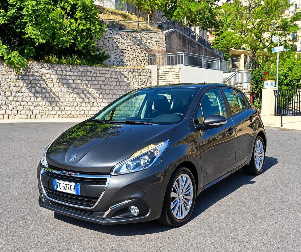 Peugeot 208 BlueHDi 75 5 porte Allure
