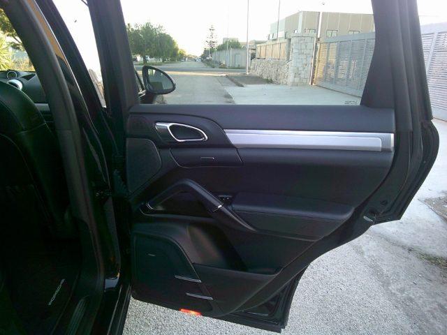 PORSCHE Cayenne 3.0 Diesel Platinum Edition