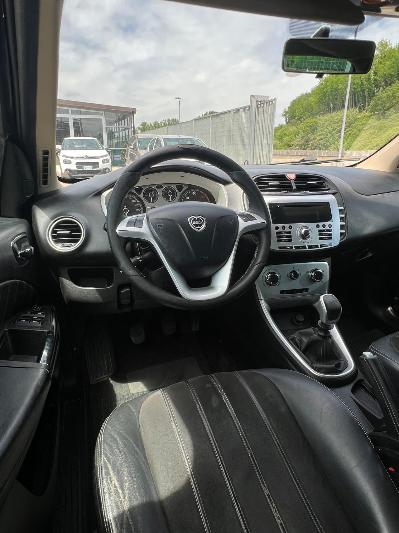Lancia Delta 1.6 MJT DPF Platino