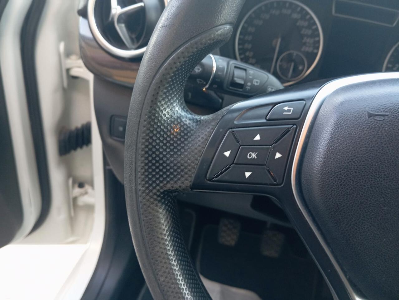 Mercedes-benz B 200 CDI BlueEFFICIENCY Executive