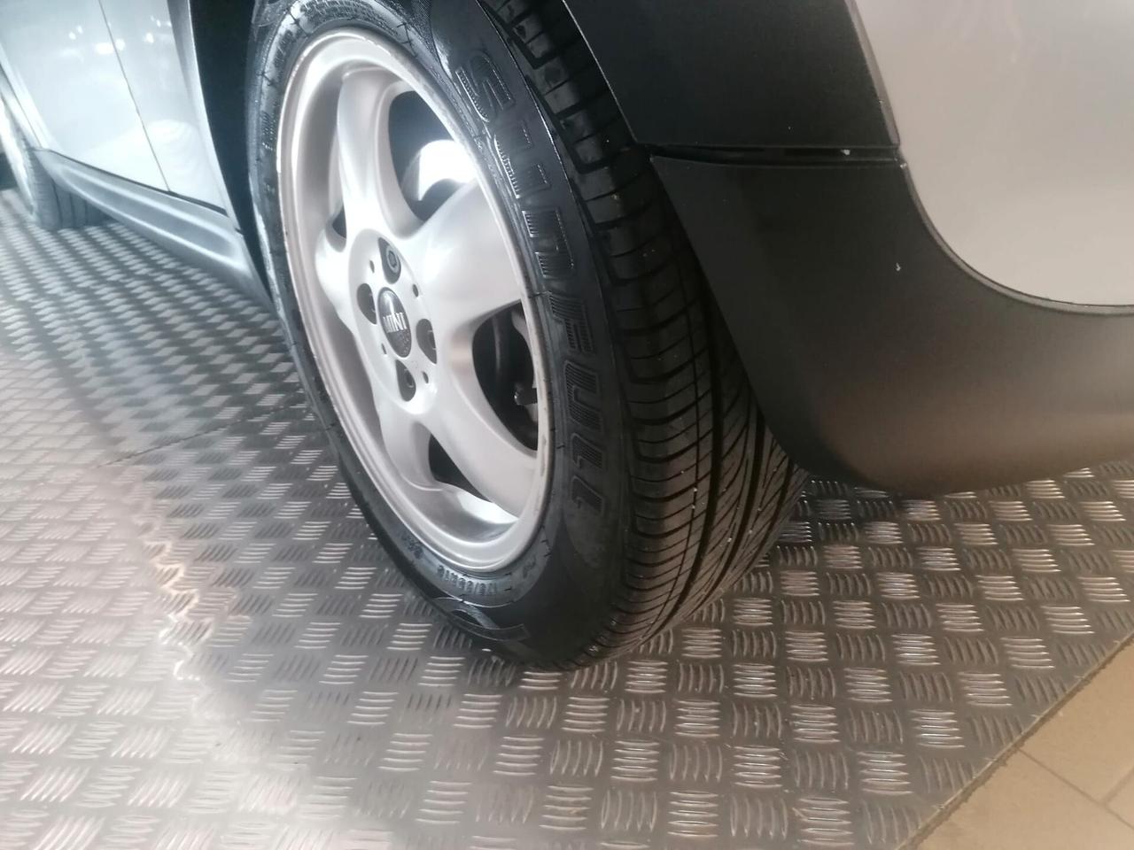 Mini 1.4 16V One Chili