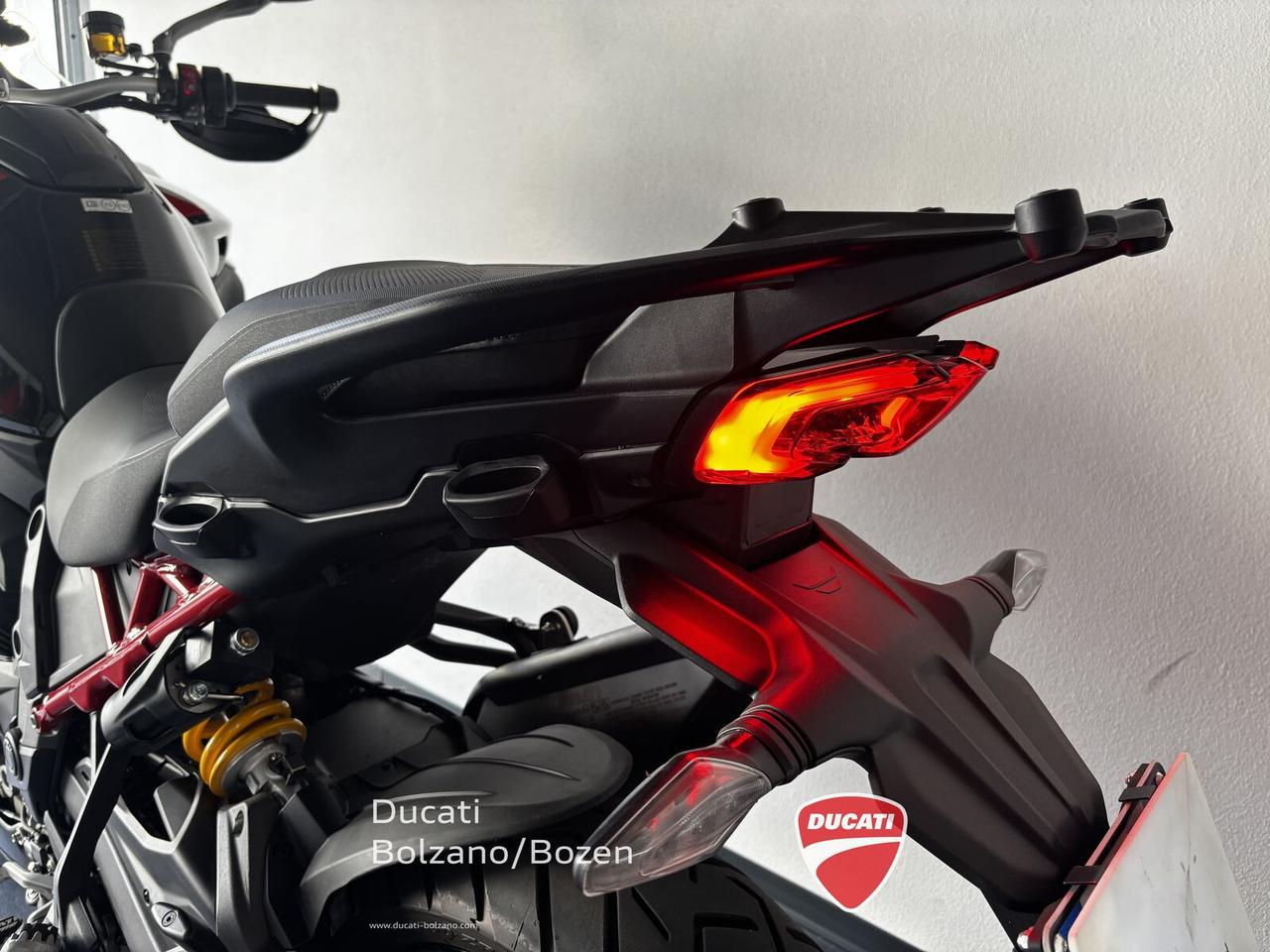 Ducati Multistrada V4s Performance