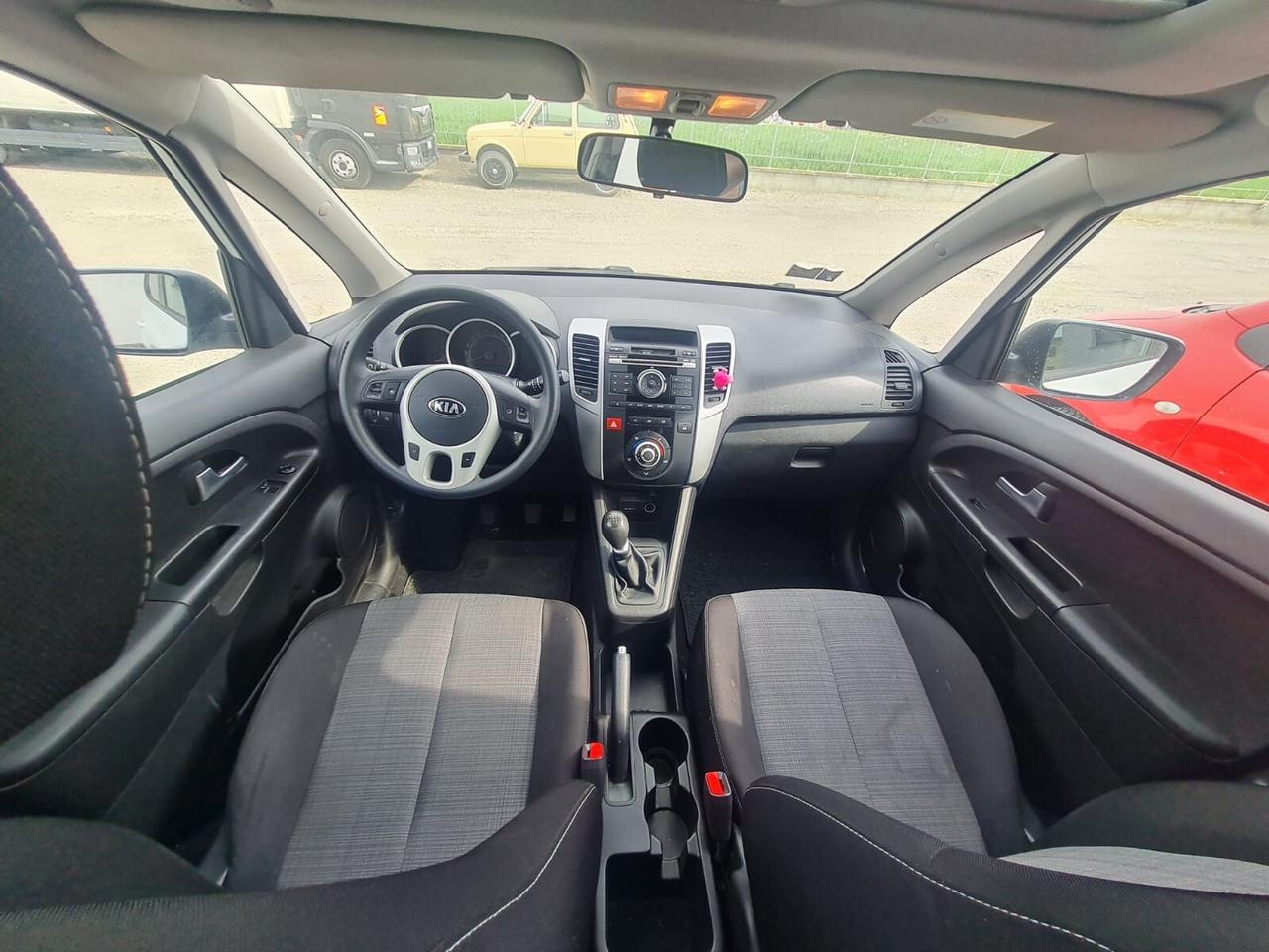Kia Venga 1.4 CRDi 90CV Cool + TETTO