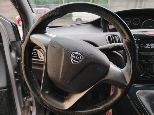 LANCIA Ypsilon 1.2 69 CV 5 porte S&S Gold NEOPATENTATI