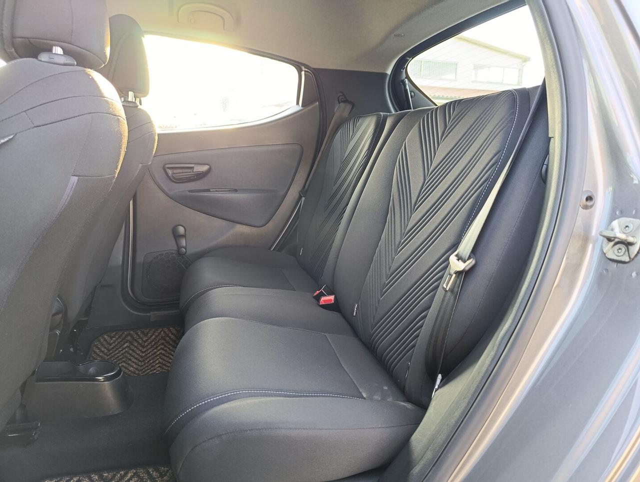 Lancia Ypsilon III 1.0 firefly hybrid Gold s&s 70cv