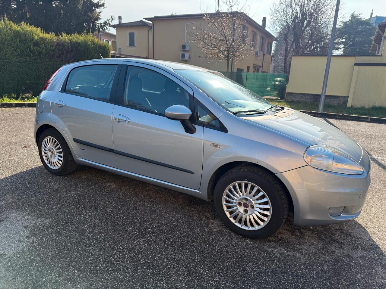 Fiat Grande Punto 1.2 GPL - NEOPATENTATI - 12 MESI DI GARANZIA -