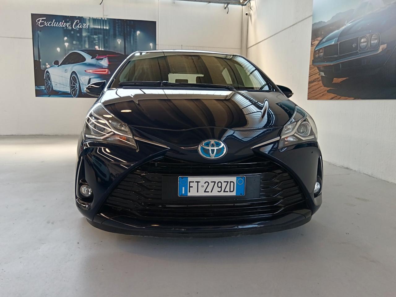 Toyota Yaris 1.5 Hybrid 5 porte Business PREZZO REALE