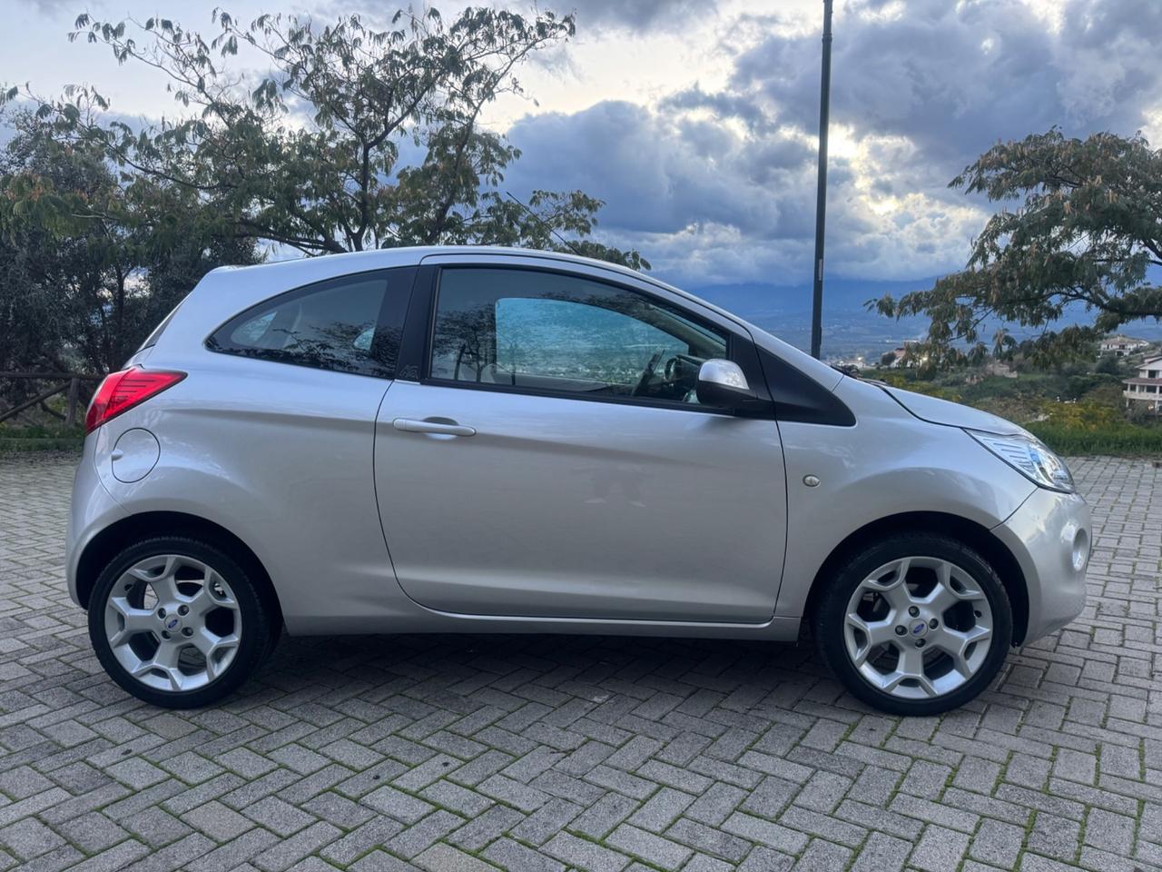Ford Ka 1.3 TDCi 75Cv *TITANIUM* 2010