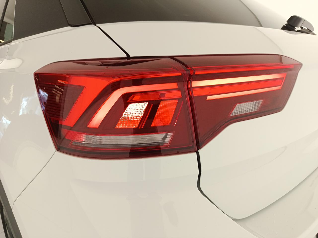 VOLKSWAGEN T-Roc - T-Roc 1.0 TSI R-Line