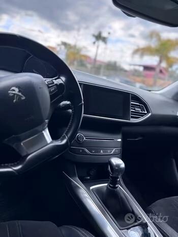 Peugeot 308 BlueHDi 120CV - 2016