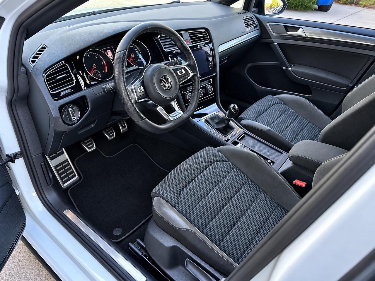 Volkswagen Golf 1.6 TDI 115 CV R-Line